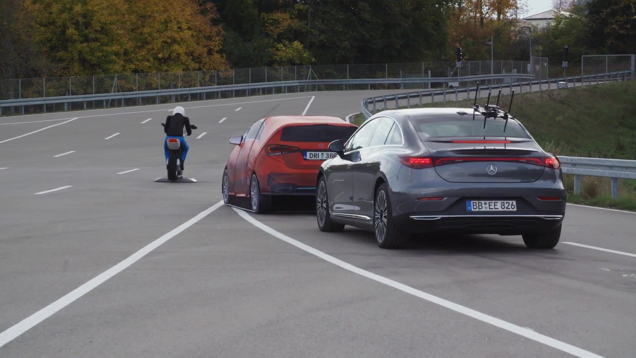 Mercedes-Benz Insight Safety - Der Aktive Brems-Assistant