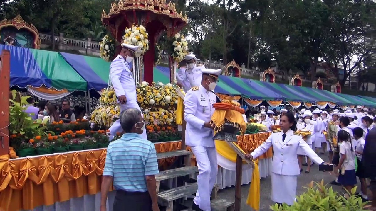 ในหลวง พระราชทานผ้ากฐินถวายวัดพุทธาธิวาส อ.เบตง จ.ยะลา
