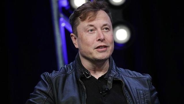 Twitter'ı satın alan Musk'tan ilk mesaj: Kuş özgür