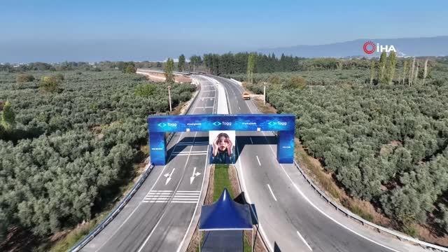 Yarın açılacak TOGG'un dev fabrikası ve yapımı tamamlanan bağlantı yolları böyle görüntülendi