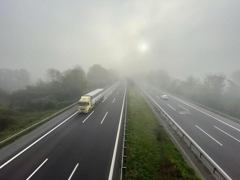 Anadolu Otoyolu'nun Düzce kesiminde sis etkili oldu