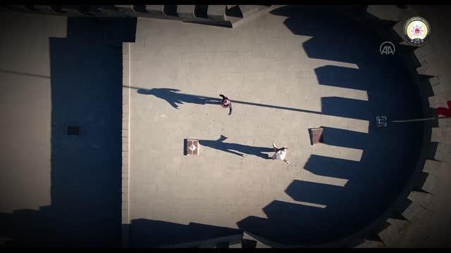 Diyarbakır Emniyet Müdürlüğü'nden 29 Ekim Cumhuriyet Bayramı videosu