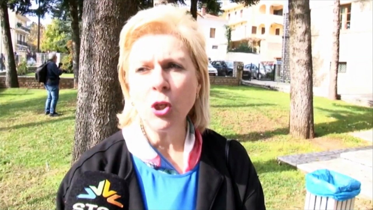 Καρπενήσι: Με την μαθητική παρέλαση κορυφώθηκαν...