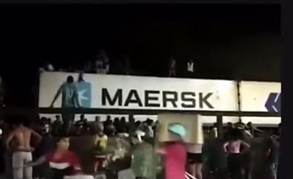 Multidão ataca trem em movimento e saqueia carga de carne em São Paulo