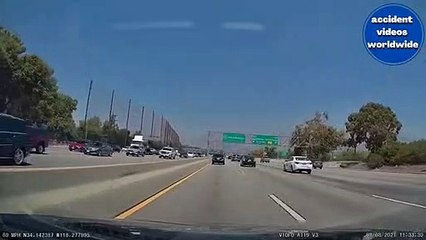 cars collapse and hit and run