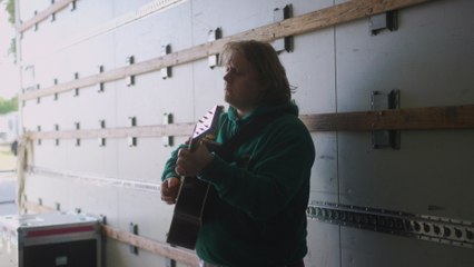 Lewis Capaldi - Forget Me