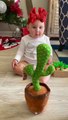 video lucu  bayi dan boneka kaktus  short funny