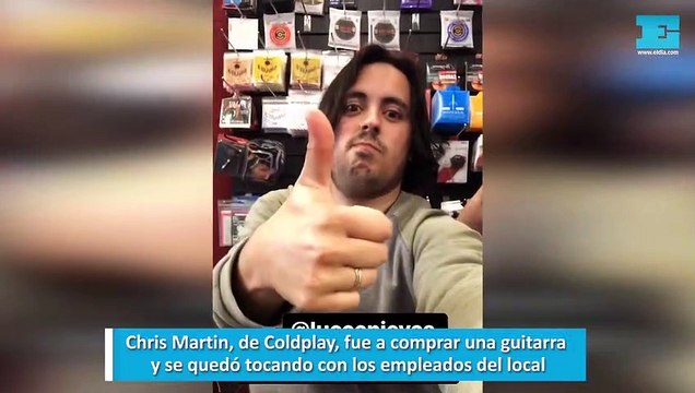 Chris Martin, de Coldplay, fue a comprar una guitarra y se quedó tocando con los empleados del local