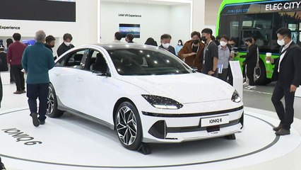 운전대 손 떼는 자율 주행차 상용화 '성큼'...법규·지원책 시급 / YTN