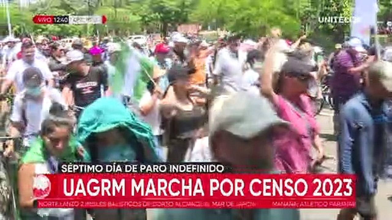 Masiva marcha universitaria en Santa Cruz exige la realización del Censo en 2023