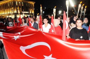 Cizreliler Cumhuriyet İçin Yürüdü