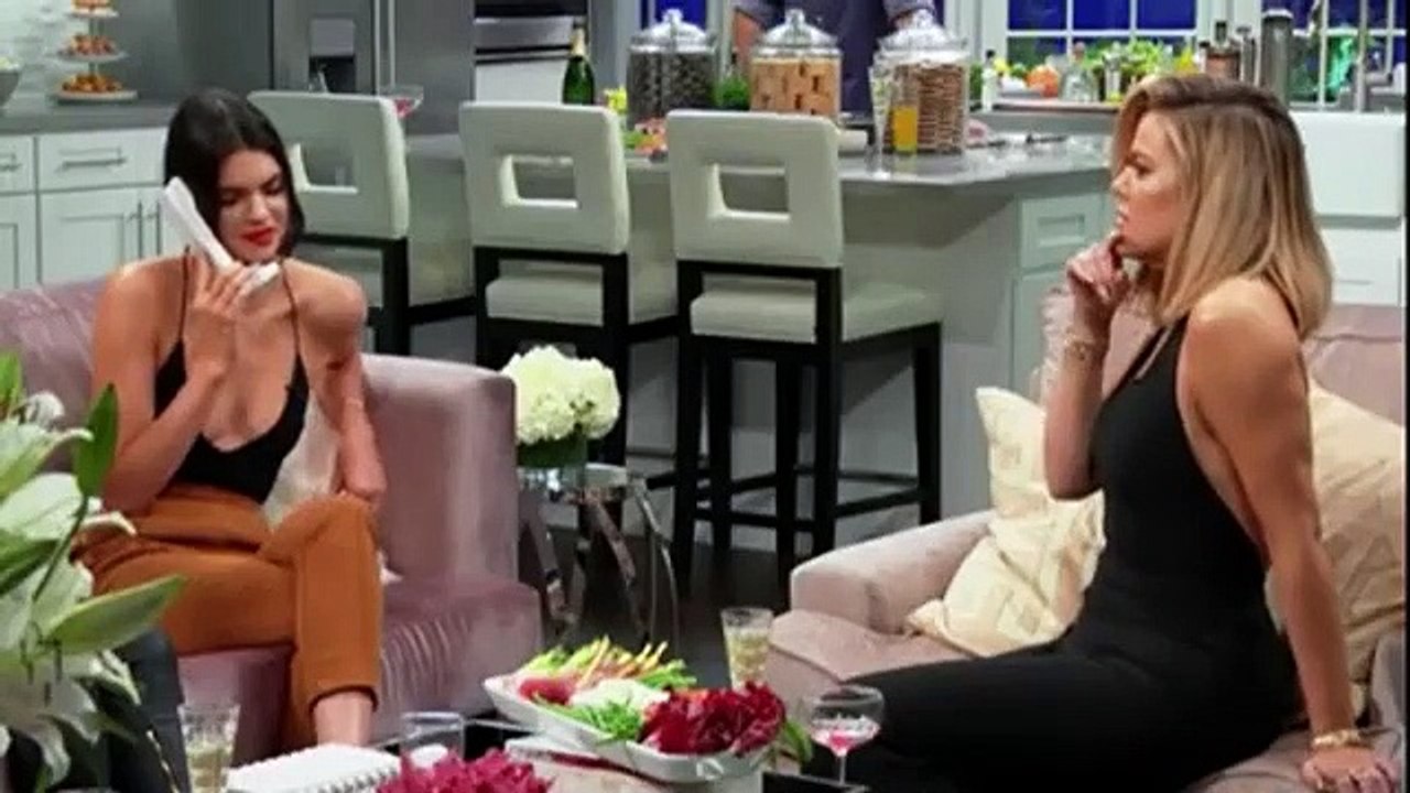 Kocktails with Khloé - Se1 - Ep01 HD Watch HD Deutsch