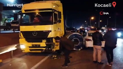 D-100’de 5 araç birbirine girdi, kilometrelerce kuyruk oluştu