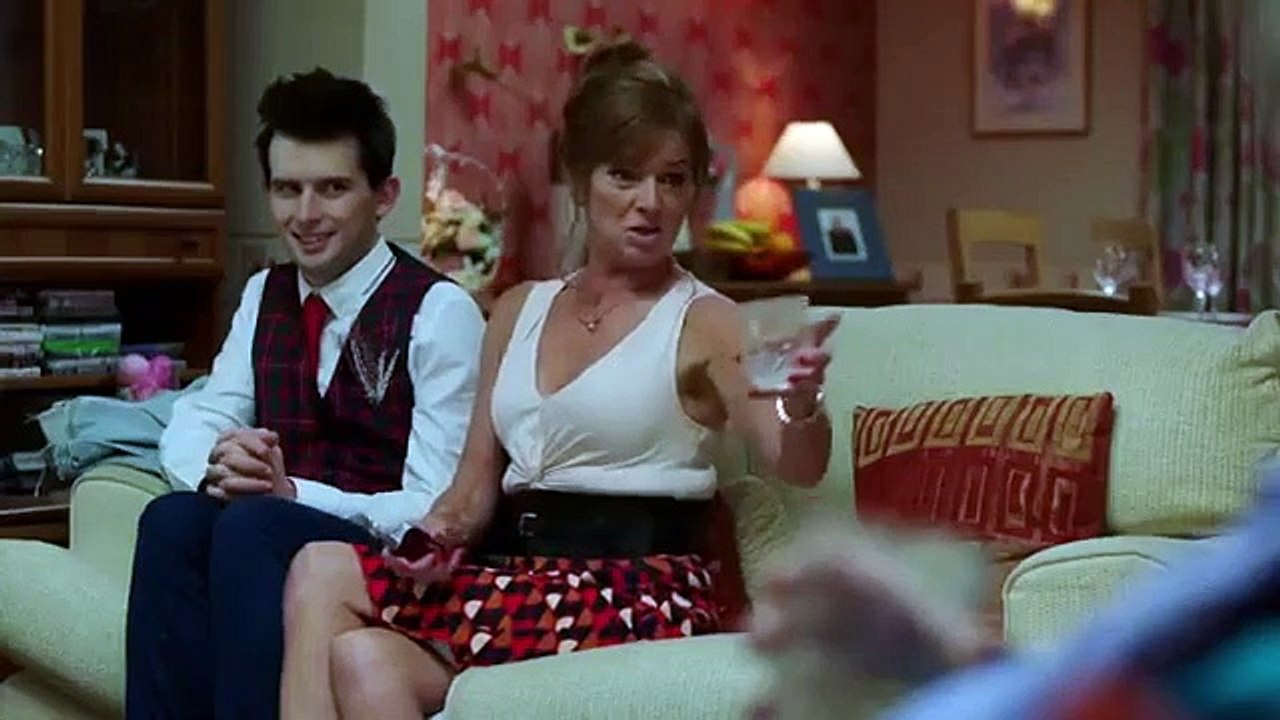 Two Doors Down - Se3 - Ep01 HD Watch HD Deutsch