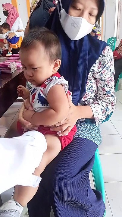 Langsung Sekalian Juus Paha Kiri Nangisnya Belakangan