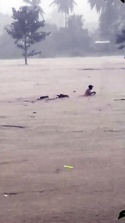 Crossing in Flood