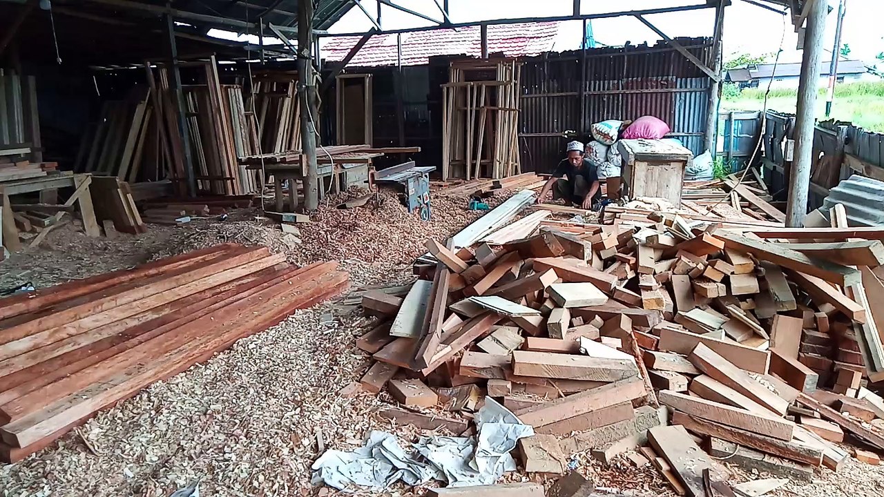 furniture maker