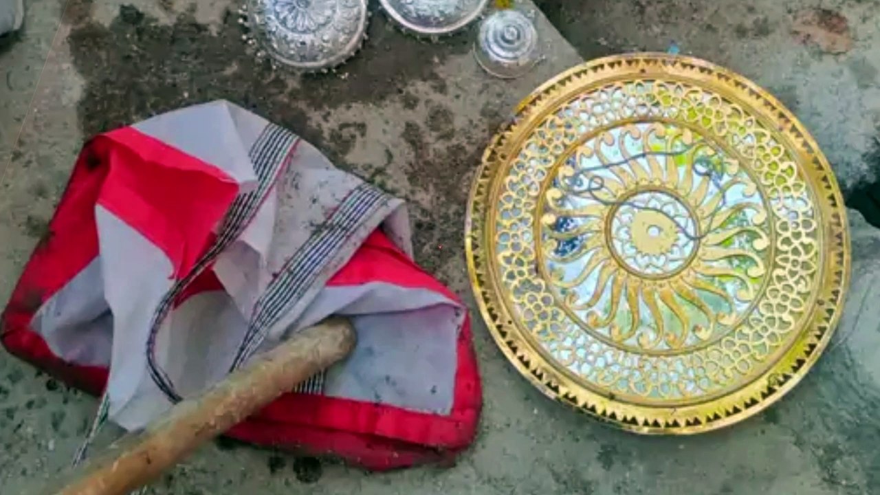 भगवान से माफी मांगने वाला चोर, पर्चे पर लिखा- "मुझसे गलती हो गई मुझे माफ कर दें"