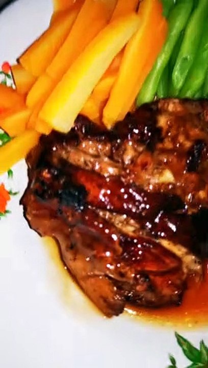Makanan enak steak