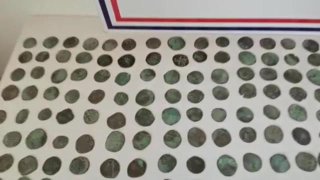 İzmir'de Tarihi Eser Kaçakçılığı Operasyonu: 661 Adet Bronz ve Gümüş Sikke Ele Geçirildi