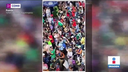 Aficionados arman la coreografía masiva de "Payaso de rodeo" en la F1