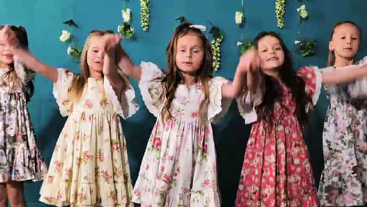 TiGi Academy - Iubește-mă mamă, iubește-mă tată