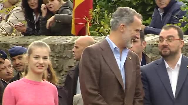 Cadavedo se viste de gala para recibir la visita de los reyes y la princesa Leonor