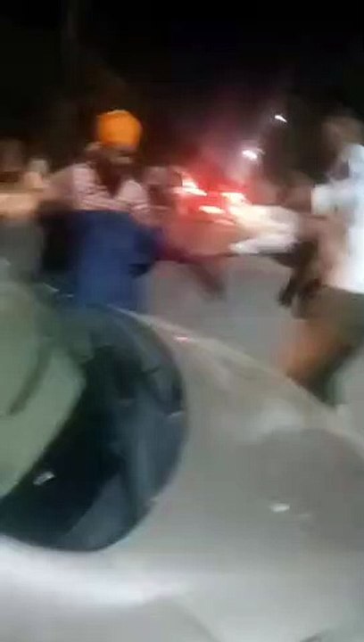शराब पीकर धार्मिक टिप्पणी की तो भीड़ ने दौड़ा-दौड़ाकर पीटा, देखें वीडियो