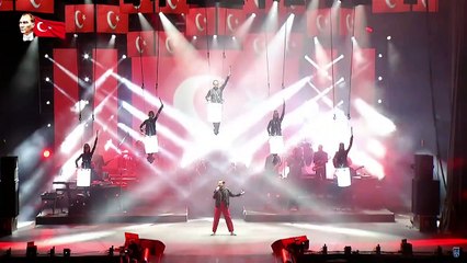 Başkentte Cumhuriyet'in 99'uncu yılı Kenan Doğulu ile kutlandı