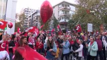 Kadıköy'de 29 Ekim coşkusu Cumhuriyet Bayramı yürüyüşü