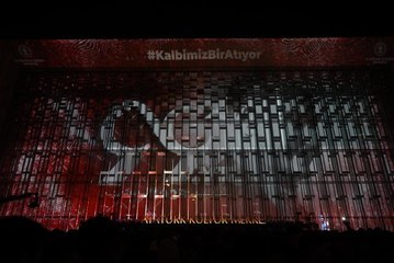 Cumhuriyet'in 99. yılı AKM önünde geniş katılımla kutlandı (2)