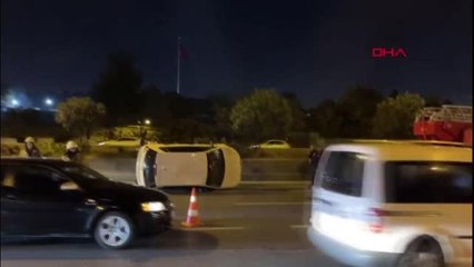 İSTANBUL-BAYRAMPAŞA'DA TRAFİK KAZASI: 3 YARALI