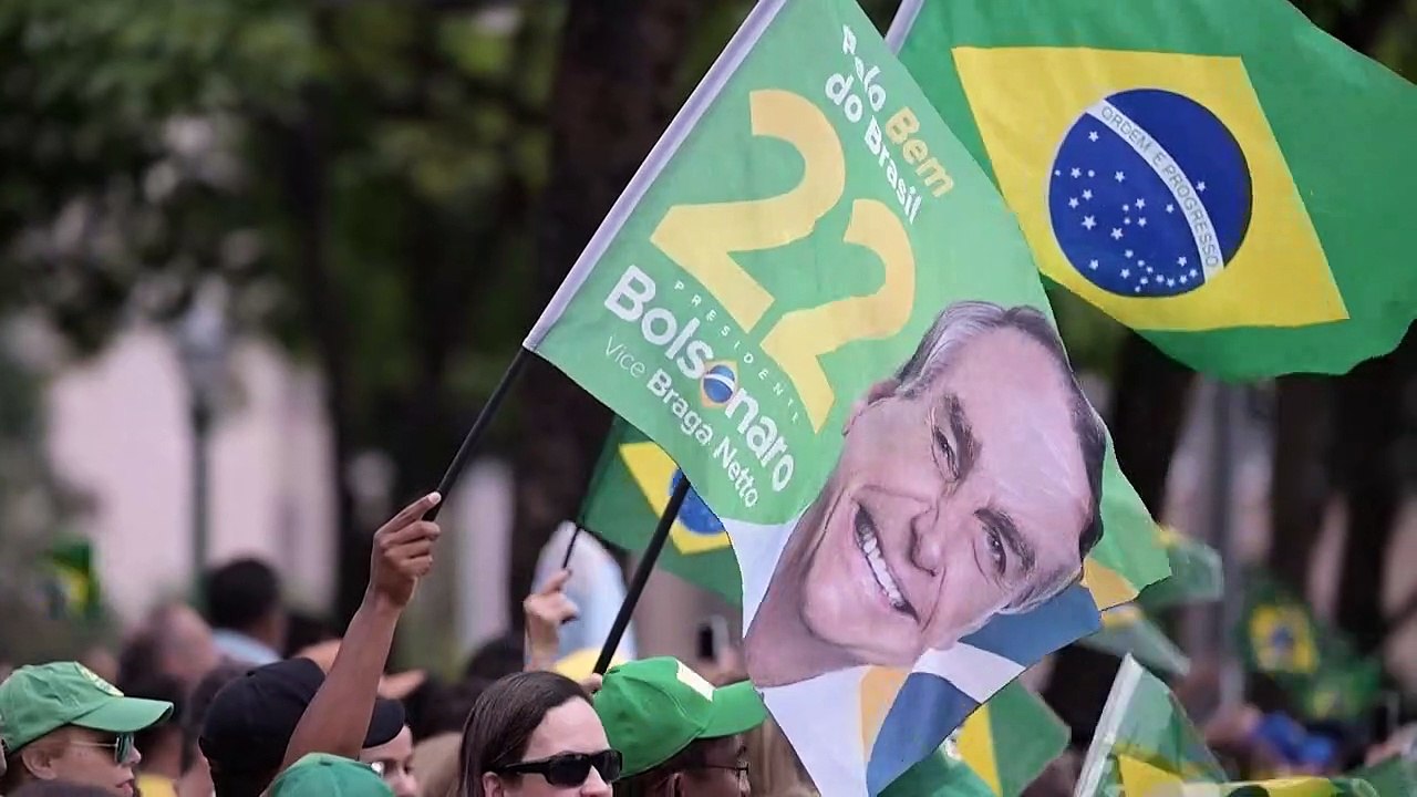 Bolsonaro faz campanha em Minas ao lado de Zema