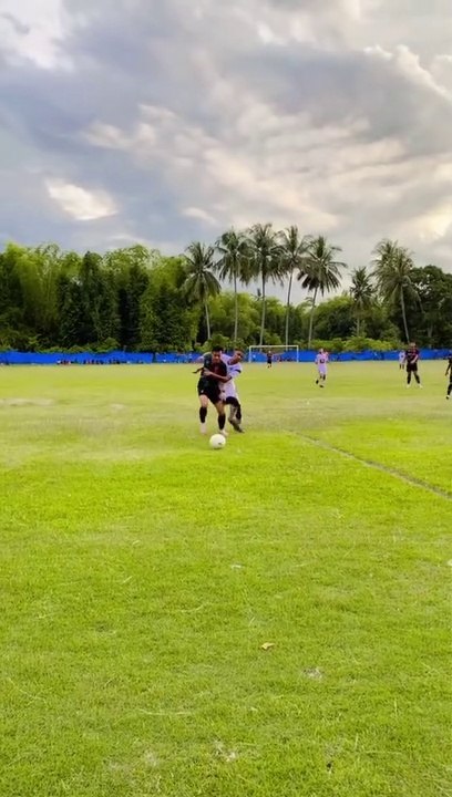 Turnamen bola seru