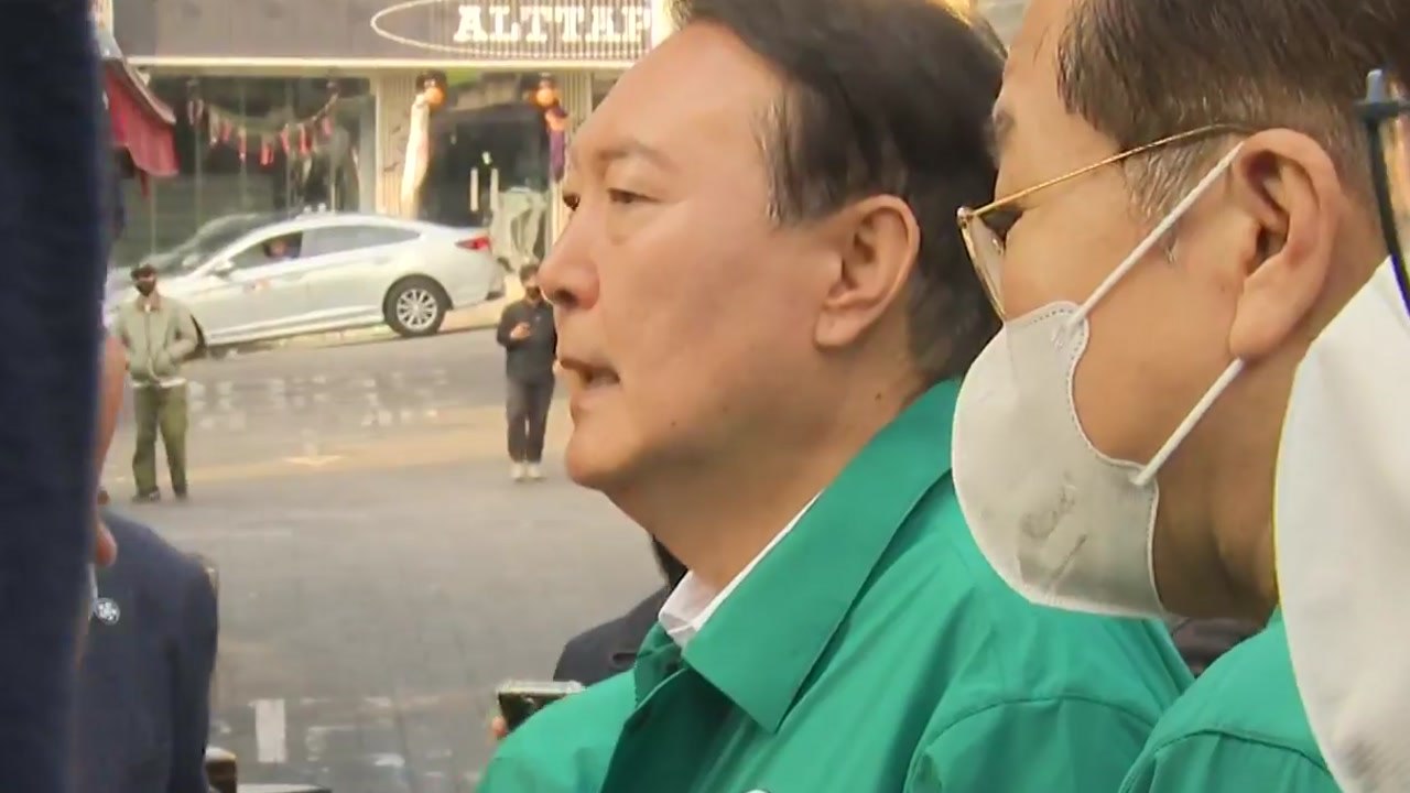 [현장영상+] 尹 대통령, '이태원 참사' 현장 방문...상황 돌아보며 마련 지시 /...
