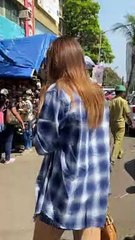 Kriti Sanon looks absolutely stunning as she is spotted at a salon in Bandra.