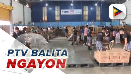 Pag-aayos ng relief goods sa DSWD resources OPS center sa Pasay, puspusan