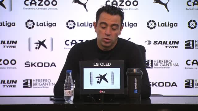 Xavi reconoce la ansiedad que lastra al equipo tras la eliminación en Champions