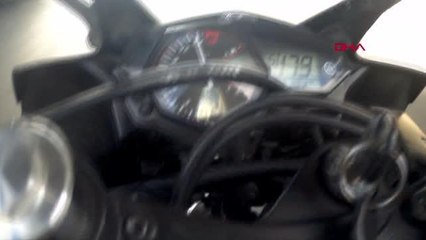 ÜMRANİYE'DE OTOMOBİLE ÇARPAN MOTOSİKLETLİ AĞIR YARALANDI