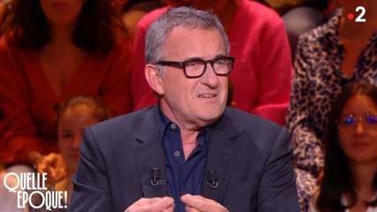 "On atteint un degré de vulgarité !" : Christophe Dechavanne catastrophé en lisant les attaques qu'il reçoit sur Twitter