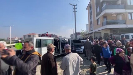 Yaralıları taşıyan ambulansın zincirleme kazaya karışması kamerada