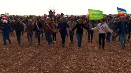 Frankreich: Ausschreitungen bei Demo gegen Staubecken