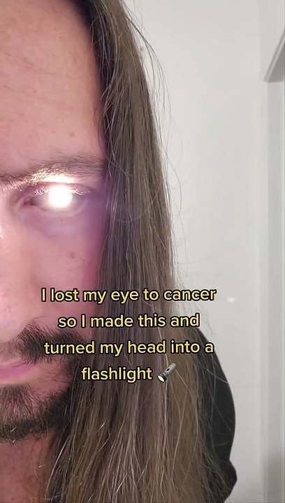 Oeil lampe de poche