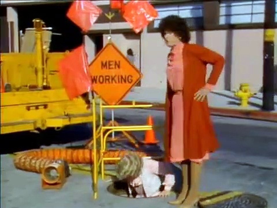 Bosom Buddies - Se1 - Ep09 HD Watch HD Deutsch