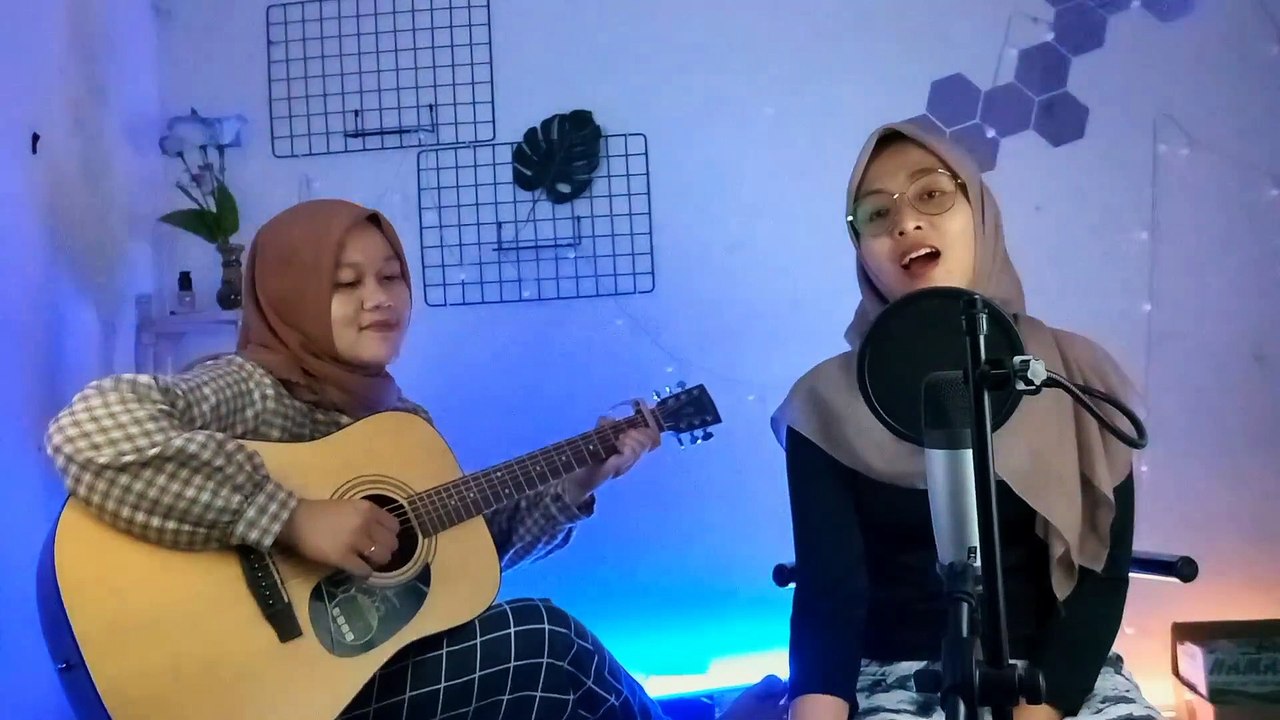 DENNY CAKNAN  HELLEH  yolandani akustik cover