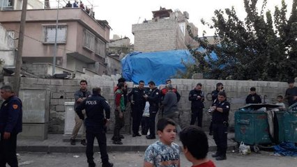 GAZİANTEP'TE TEK KATLI EVDE PATLAMA 2 YARALI