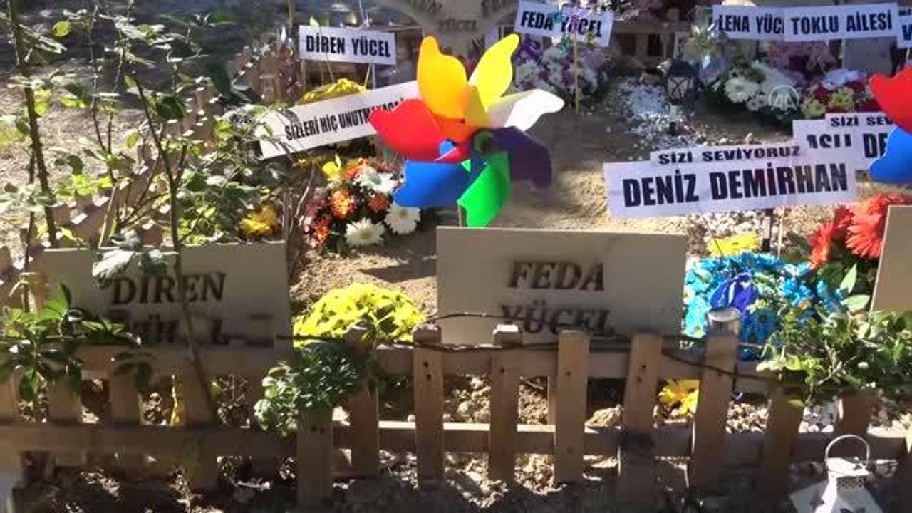 İzmir depreminde hayatını kaybeden babaanne ve torunları anıldı