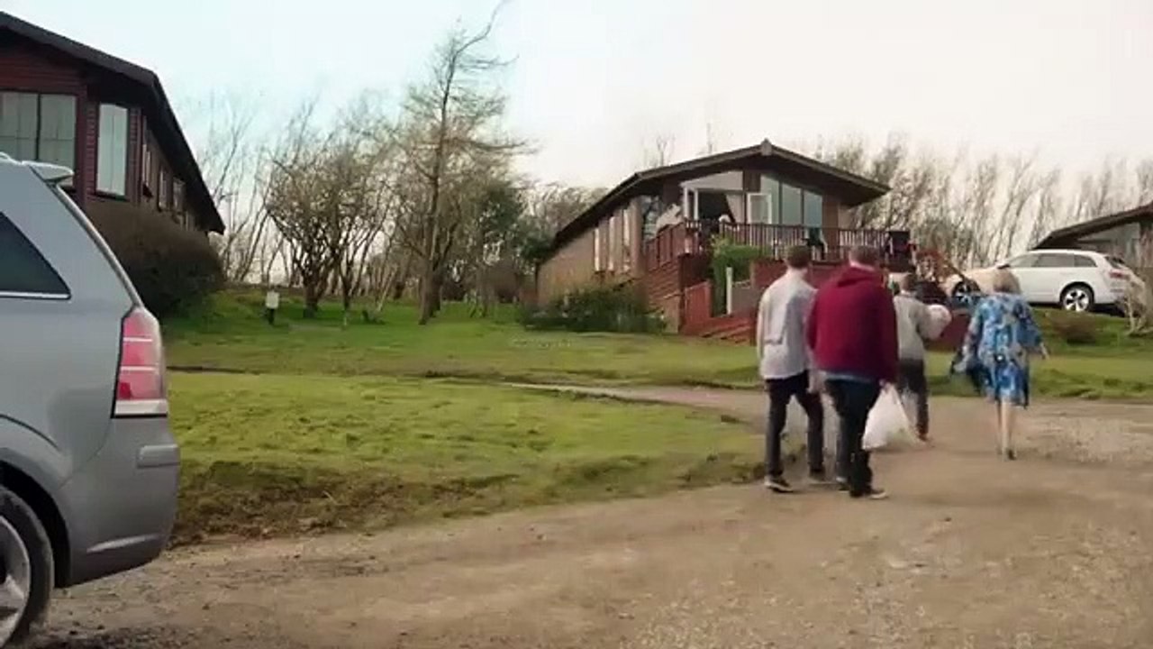 Home From Home - Se1 - Ep01 HD Watch HD Deutsch