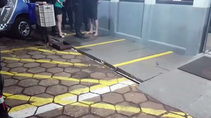 Homem agride mulher por discussão política no Brasília e acaba detido