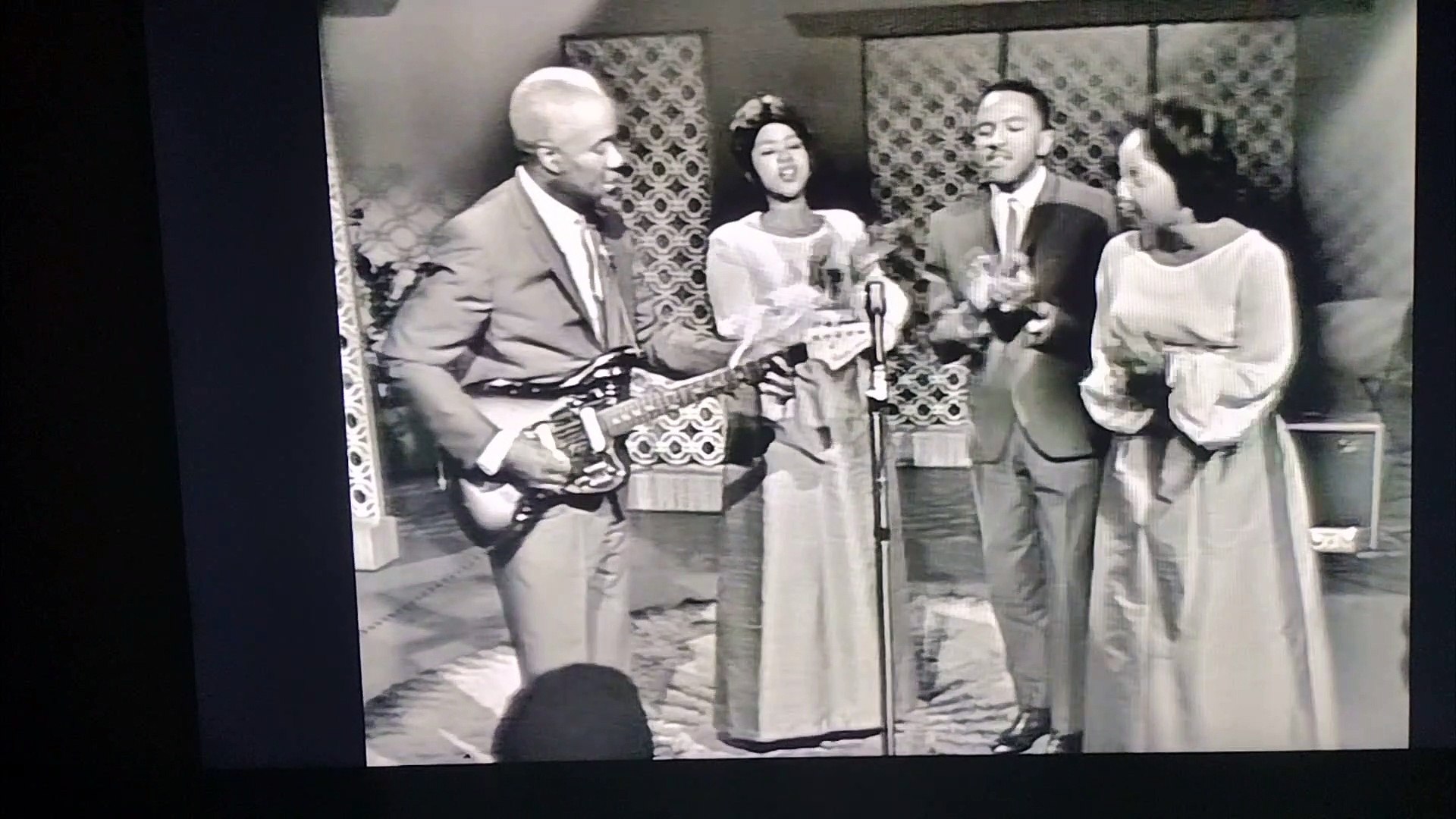 ⁣Gospel Singers Live 1964 Staple Singers